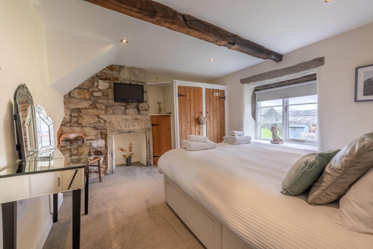 Westside Cottage, Newby, Clapham, Yorkshire Dales National Park, Famous Three Peaks, Near The Lake District, Pets Are Welcome Newby  Екстериор снимка