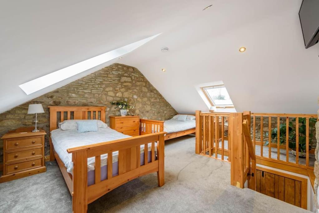 Westside Cottage, Newby, Clapham, Yorkshire Dales National Park, Famous Three Peaks, Near The Lake District, Pets Are Welcome Newby  Екстериор снимка