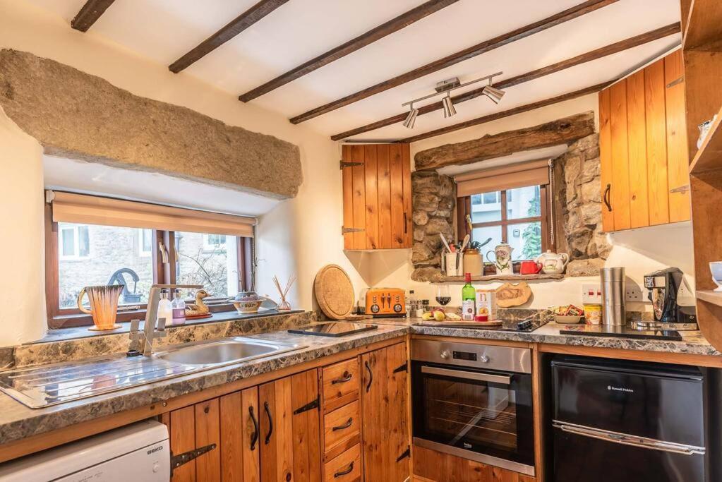 Westside Cottage, Newby, Clapham, Yorkshire Dales National Park, Famous Three Peaks, Near The Lake District, Pets Are Welcome Newby  Екстериор снимка