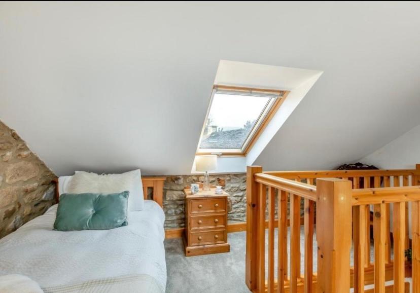 Westside Cottage, Newby, Clapham, Yorkshire Dales National Park, Famous Three Peaks, Near The Lake District, Pets Are Welcome Newby  Екстериор снимка