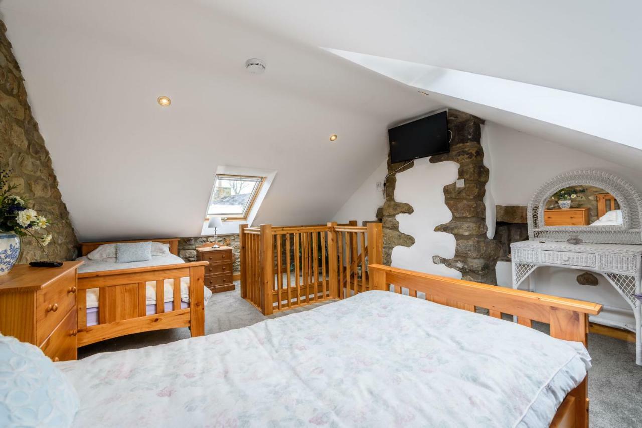 Westside Cottage, Newby, Clapham, Yorkshire Dales National Park, Famous Three Peaks, Near The Lake District, Pets Are Welcome Newby  Екстериор снимка